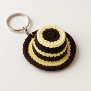 Llavero en croché en forma de sombrero vueltiao Luna